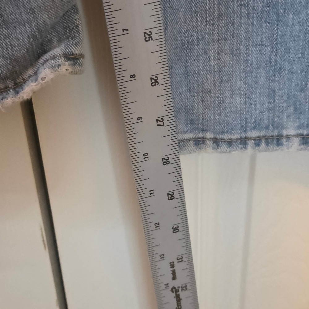 American Eagle Mens Loose Fit Light Wash Distressed Raw Hem Jeans 34x30 Blue - Picture 15 of 16